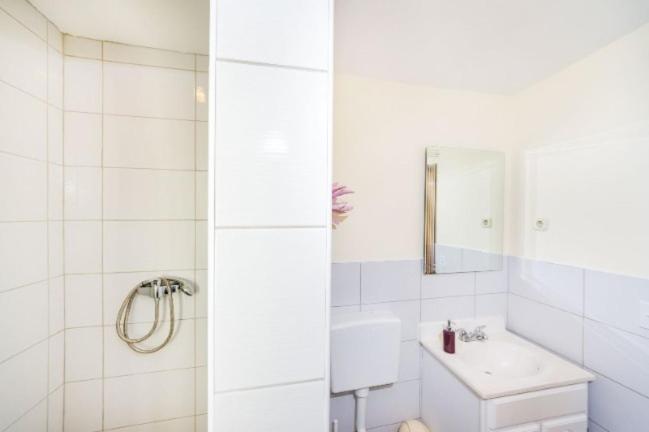 Apartments Elvir นิน ภายนอก รูปภาพ