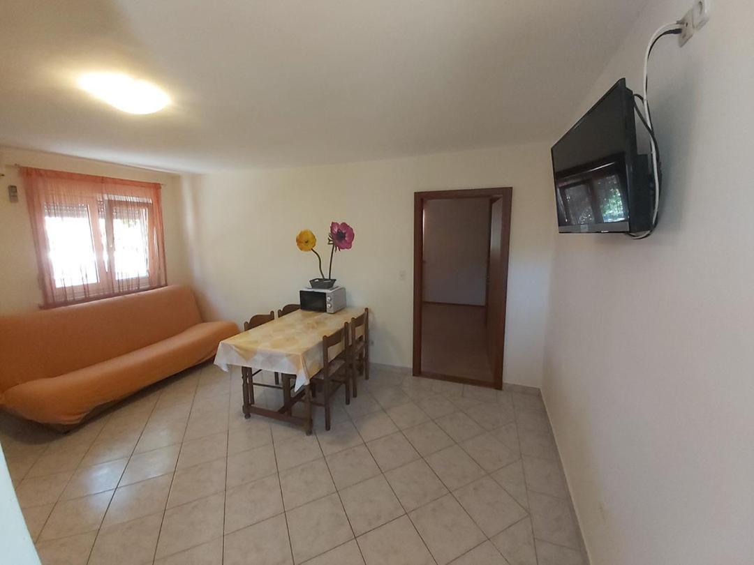 Apartments Elvir นิน ภายนอก รูปภาพ