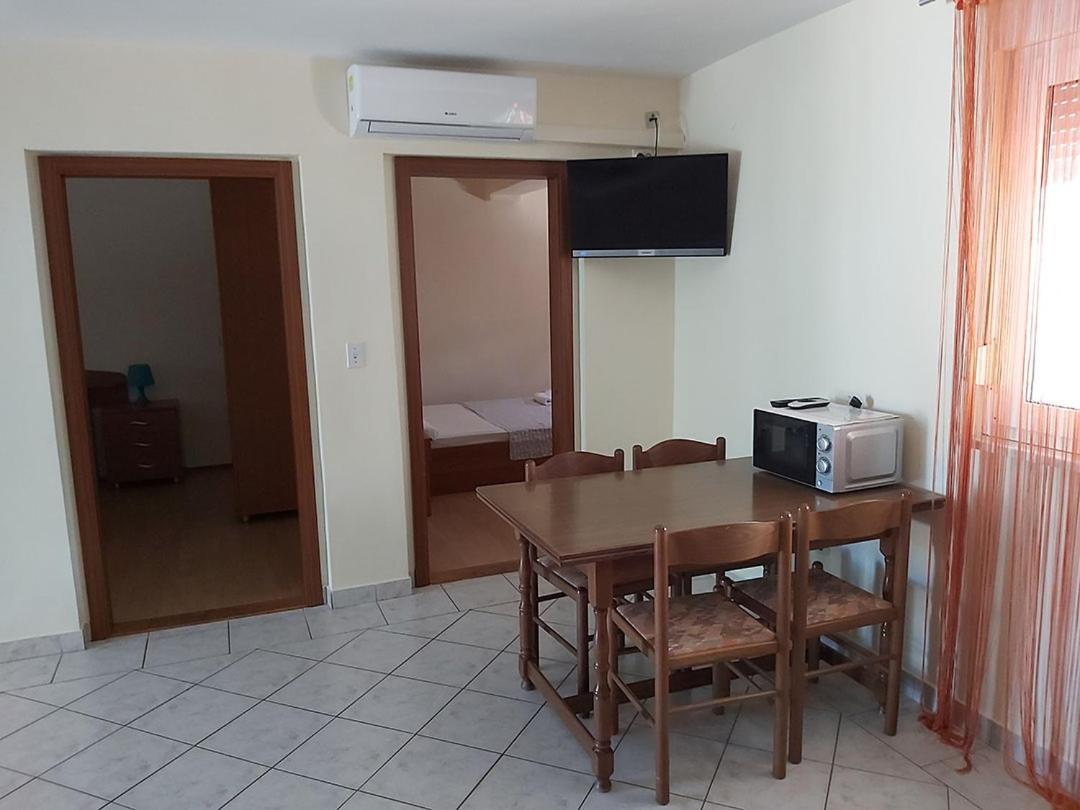 Apartments Elvir นิน ภายนอก รูปภาพ